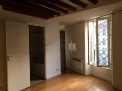 Location appartement Paris 75018
