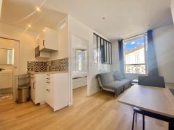 Location appartement meublParis 75018