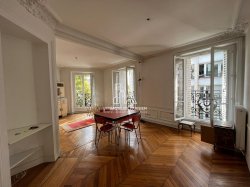 Location appartement meublParis 75018