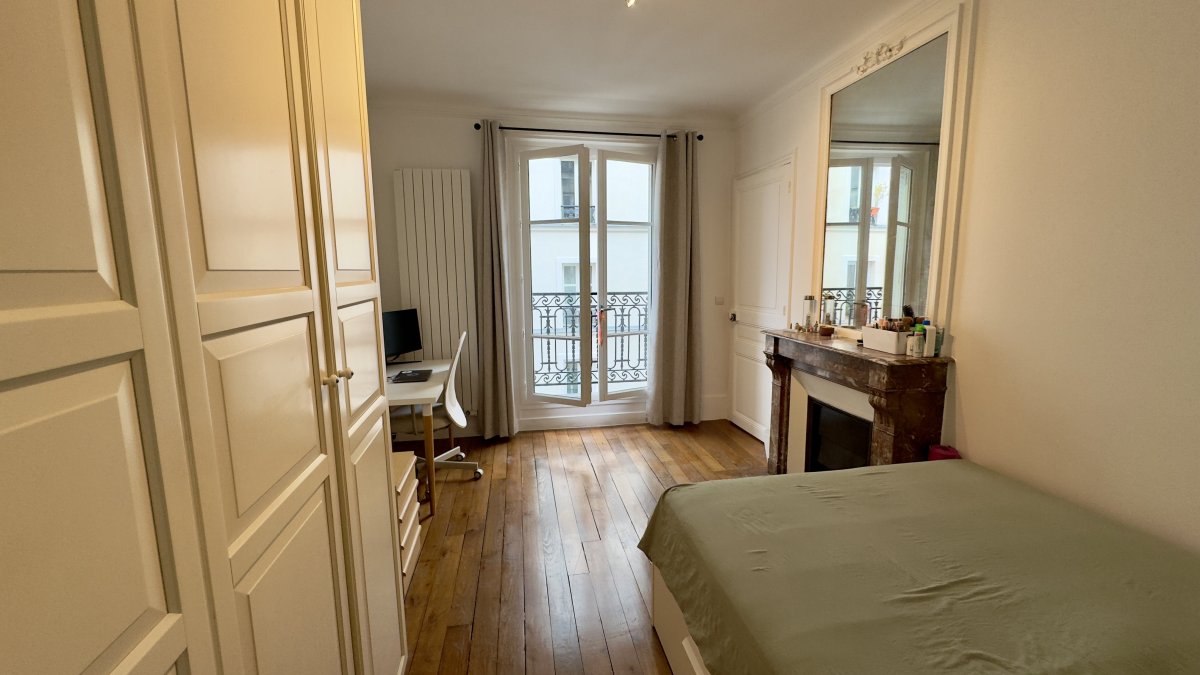 Vente Appartement  3 pices - 52m 75018 Paris