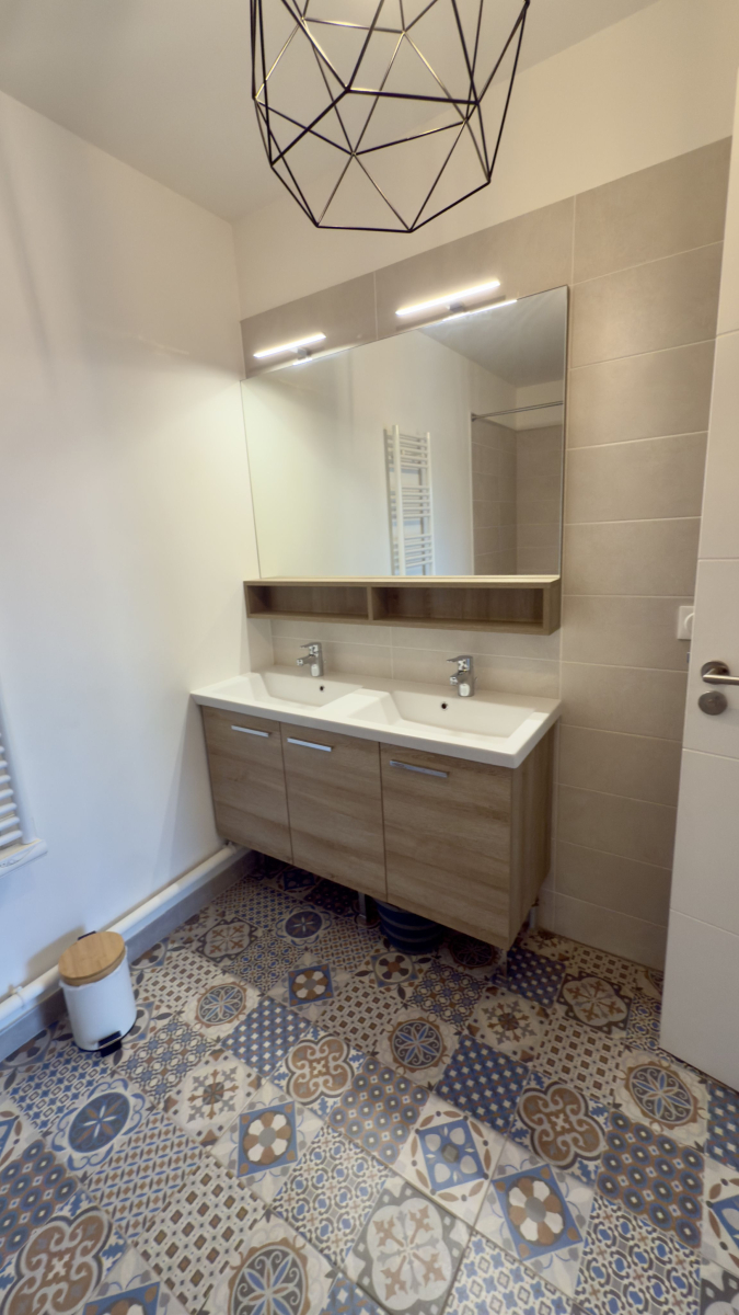 Location Appartement  3 pices - 84m 92220  Bagneux