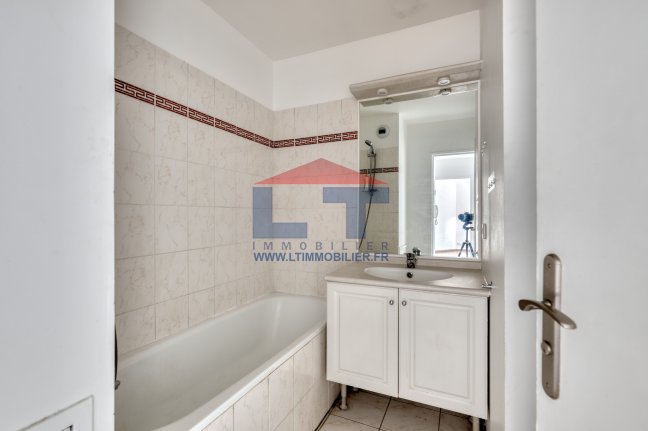 Vente Appartement  2 pices - 44m 93100 Montreuil