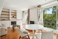 Location appartement meubléParis 75008