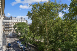 Location appartement meubléParis 75008