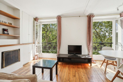 Location appartement meubléParis 75008