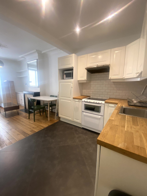 Location Appartement meublé 3 pièces - 47m² 75009 Paris