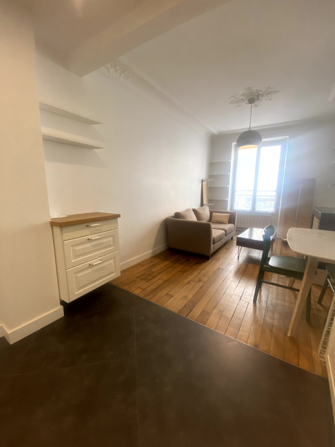 Location Appartement meublé 3 pièces - 47m² 75009 Paris