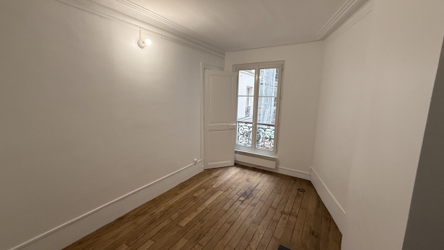 Location Appartement  2 pi�ces - 27m� 75017 Paris
