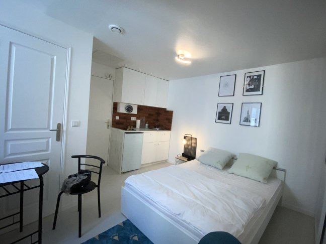 Location Appartement meubl� 1 pi�ce (studio) - 13m� 75018 Paris