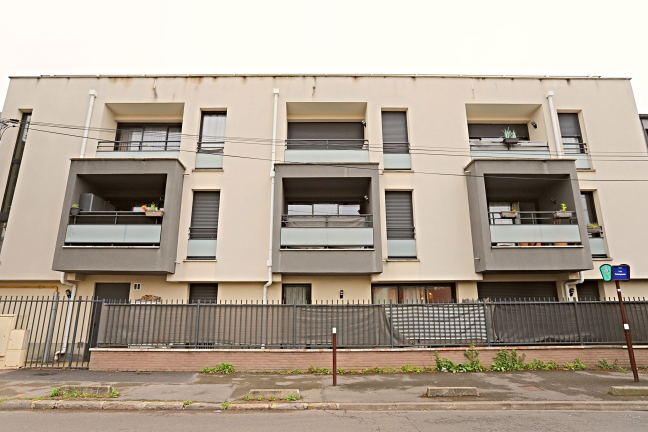 Vente Appartement 3 pièces - 61m² 93240 Stains