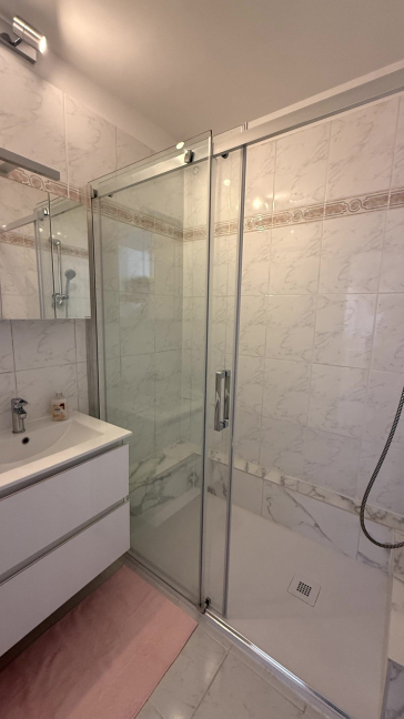 Location Appartement 2 pièces - 51m² 75015 Paris