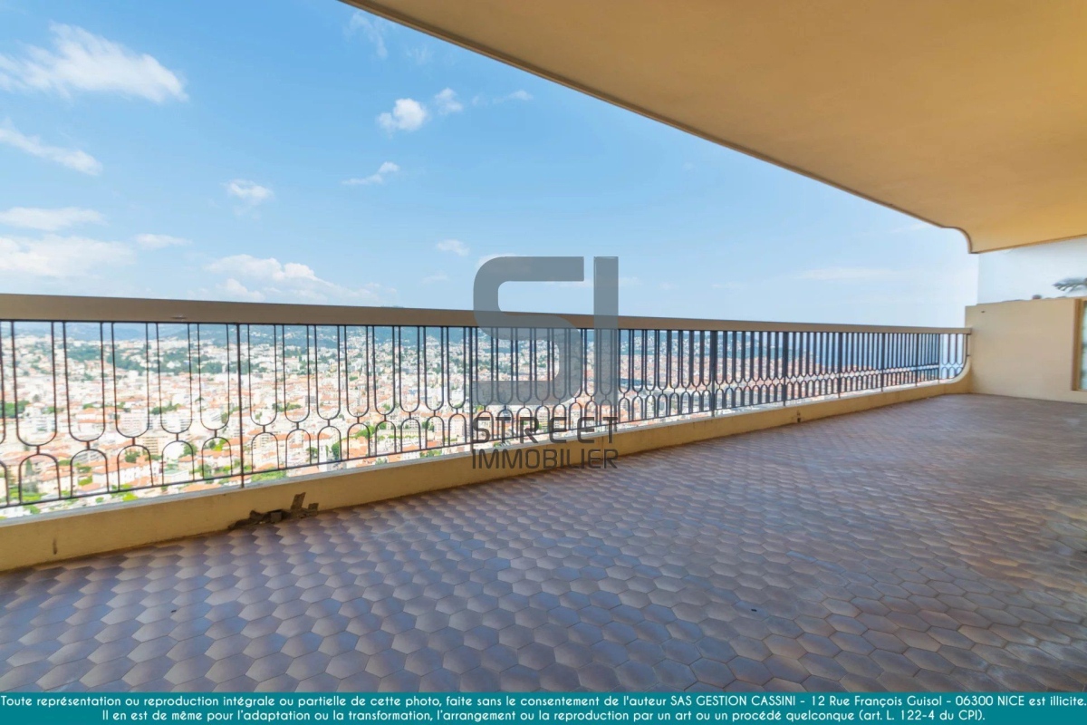 Location Appartement  4 pièces - 113m² 06000 Nice