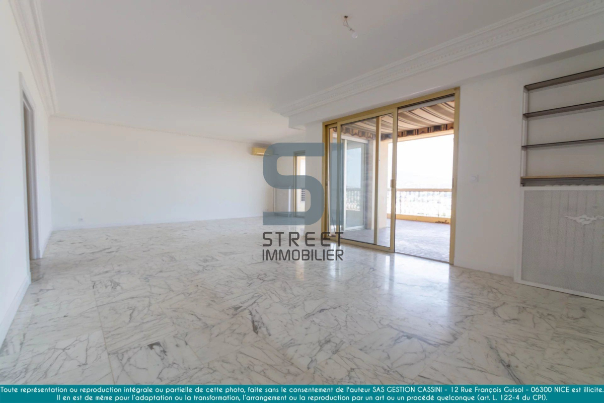 Location Appartement  4 pièces - 113m² 06000 Nice