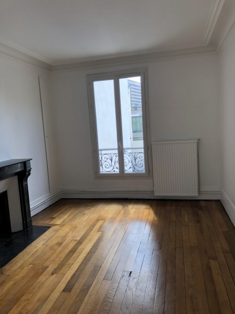 Location Appartement  4 pices - 70m 75011 Paris