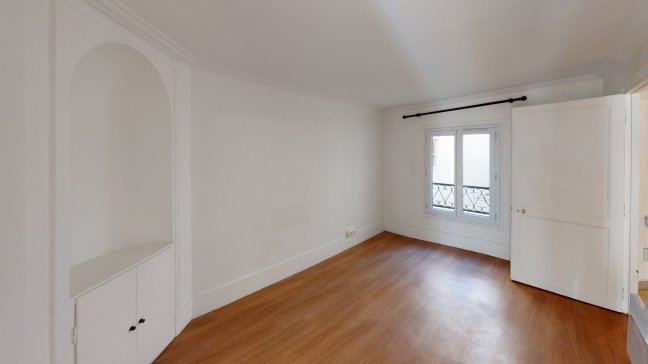 Vente Appartement  2 pices - 56.09m 75009 Paris