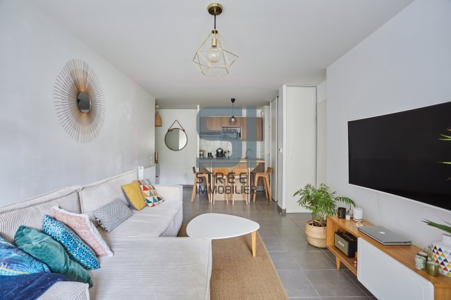 Location Appartement  2 pices - 49m 93260 Les Lilas