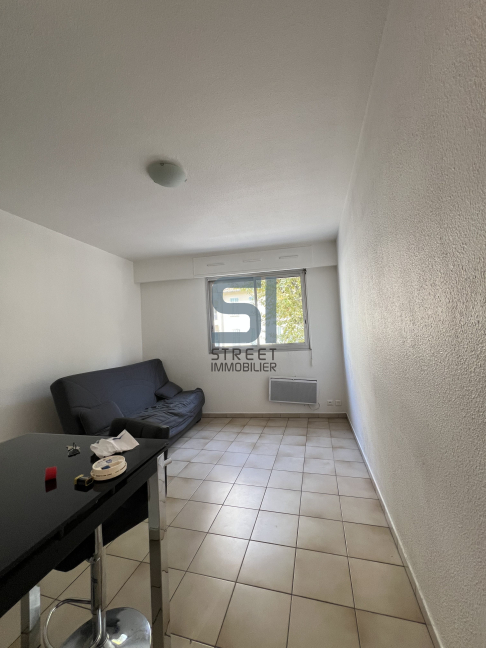 Location Appartement  1 pice (studio) - 25m 06000 Nice