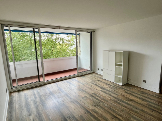 Vente Appartement  3 pices - 65m 92360 Meudon La Foret