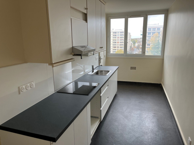 Location Appartement  4 pices - 77m 92360 Meudon La Foret