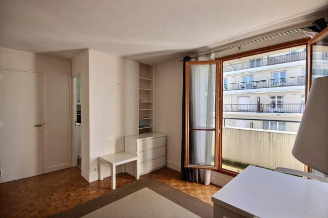 Location appartement meubléParis 75015