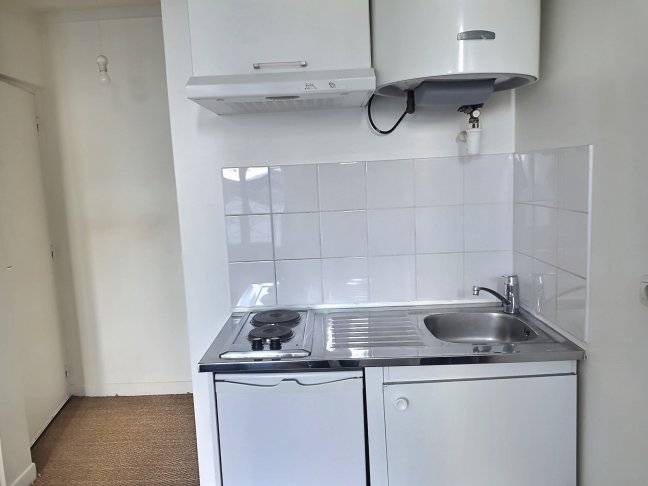 Location appartement meubléParis 75018