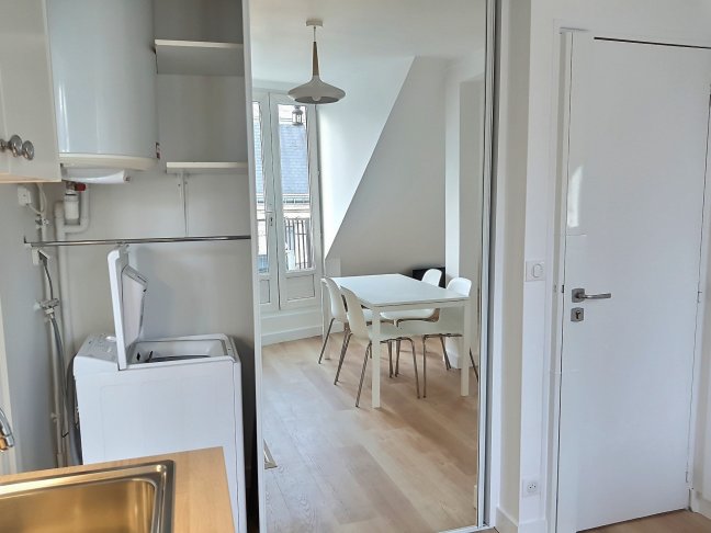 Location appartement meubléParis 75017