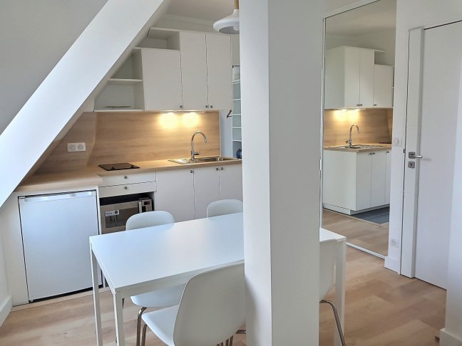 Location appartement meubléParis 75017