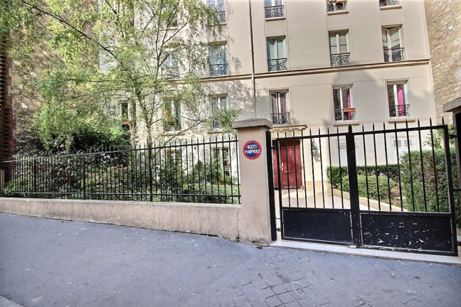 Location appartement meubléParis 75018