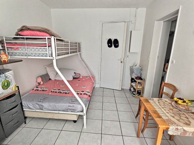 Location appartement meubléParis 75018