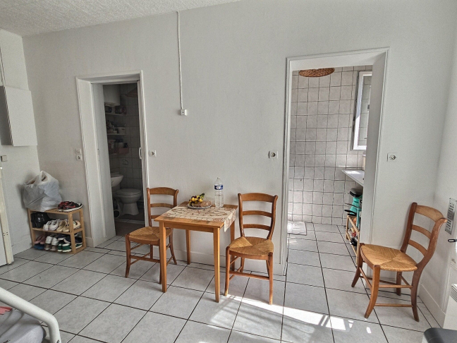 Location appartement meubléParis 75018