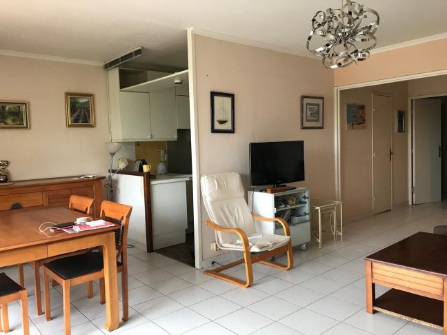 Vente Appartement  4 pices - 81m 13008 Marseille