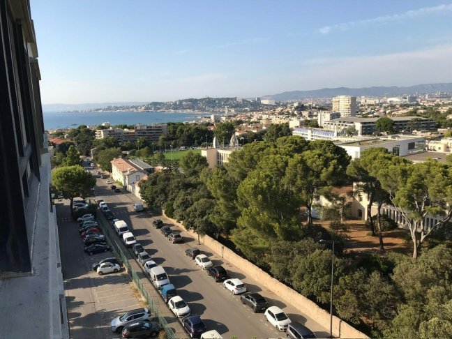 Vente Appartement  4 pices - 81m 13008 Marseille