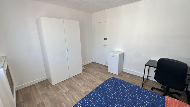Location Appartement  1 pice (studio) - 14m 94800 Villejuif