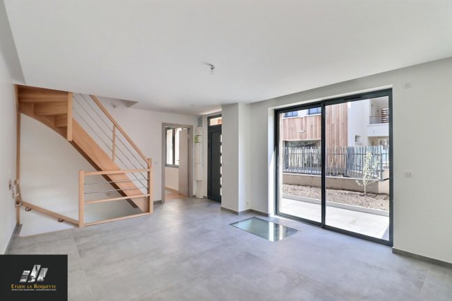 Location Maison  6 pices - 94m 92000 Nanterre