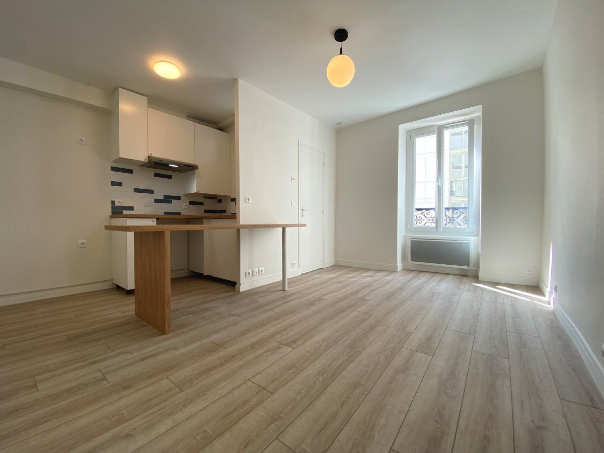 Location Appartement 1 pièce (studio) - 18.69m² 75011 Paris