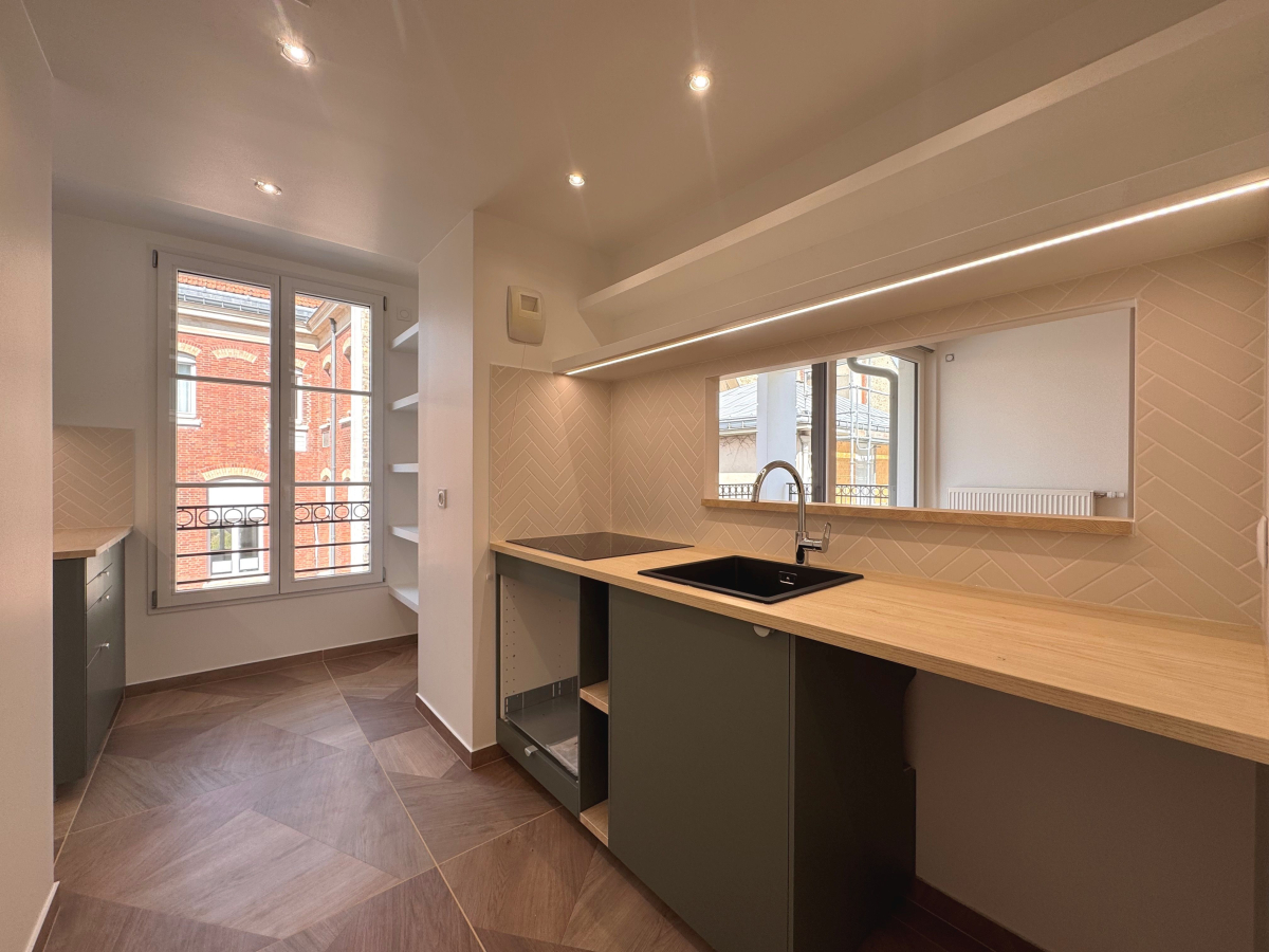 Location Appartement  4 pièces - 76.83m² 94160 Saint-mande