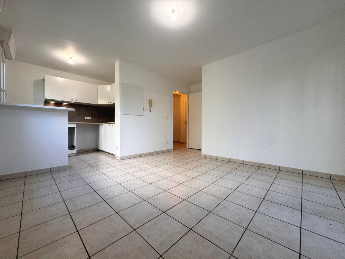 Location Appartement  2 pièces - 35m² 94400 Vitry-sur-seine