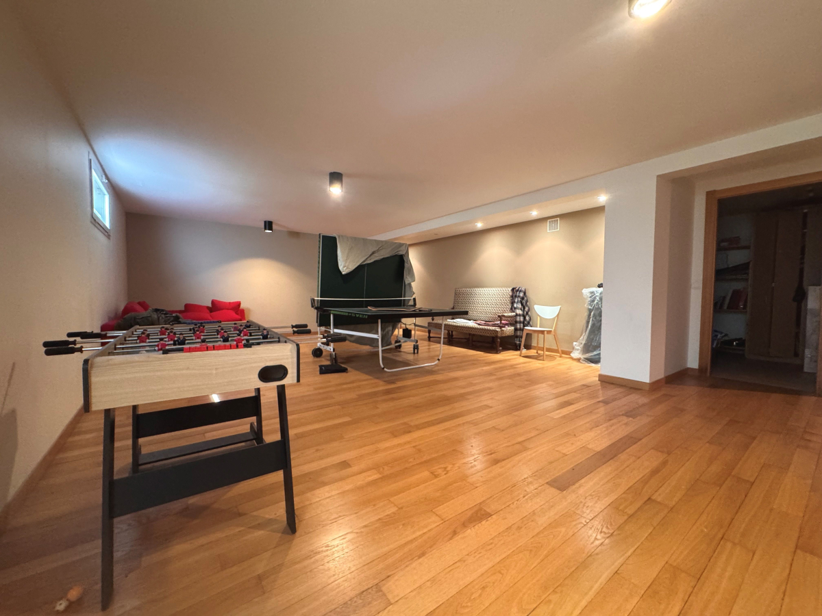 Location Maison meublé 9 pièces - 384.71m² 93160 Noisy-le-grand
