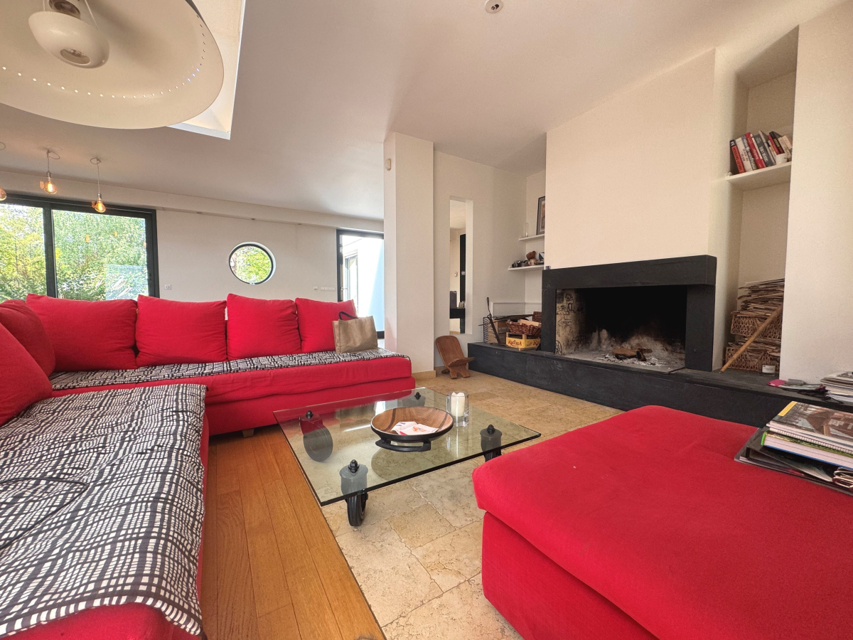 Location Maison meublé 9 pièces - 384.71m² 93160 Noisy-le-grand