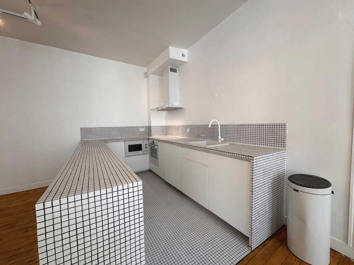 Location Appartement meublé 2 pièces - 73m² 75011 Paris