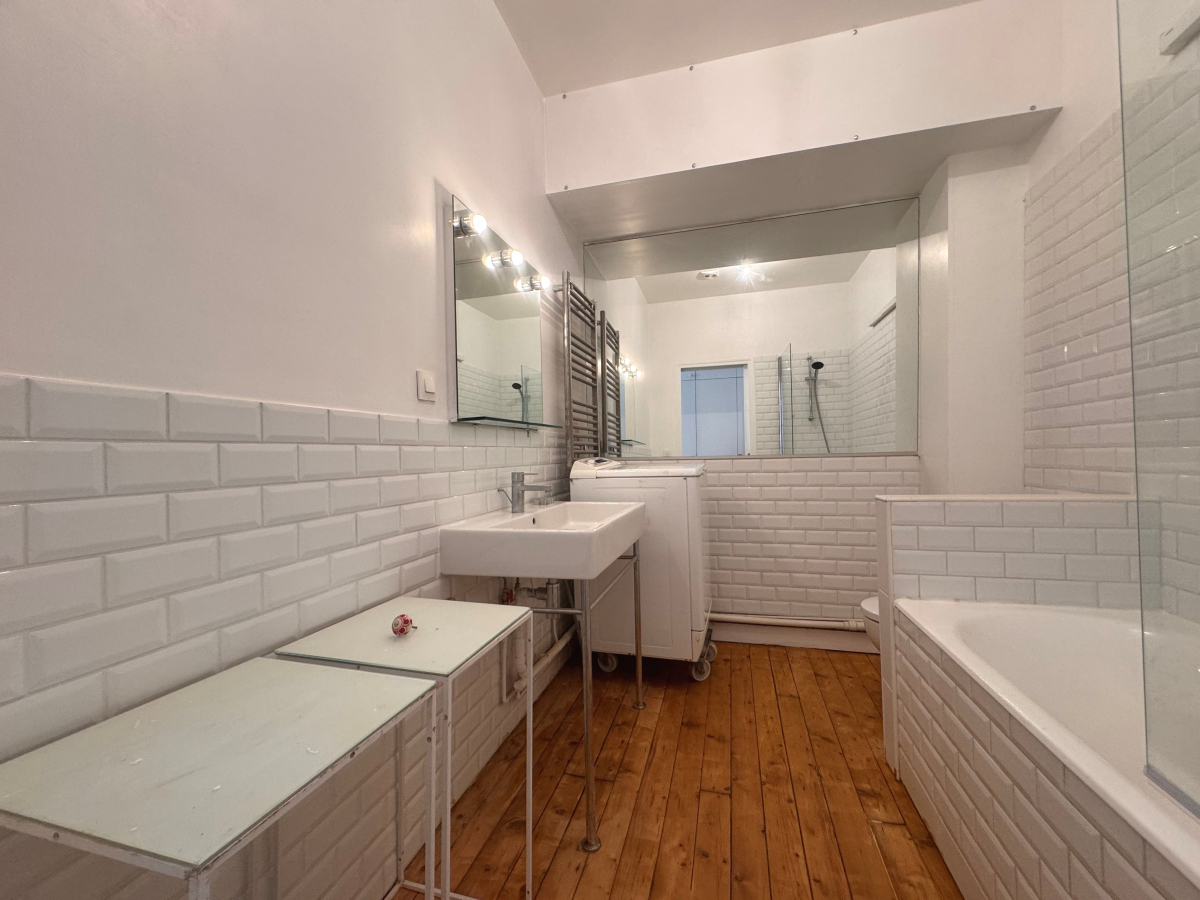 Location Appartement meublé 2 pièces - 73m² 75011 Paris