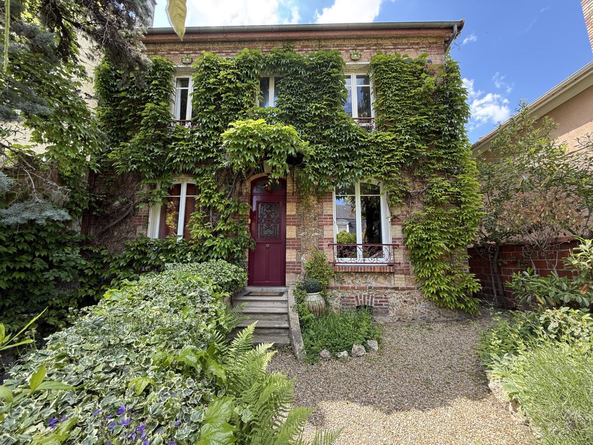 Vente Maison  8 pièces - 196m² 94210 La Varenne Saint Hilaire