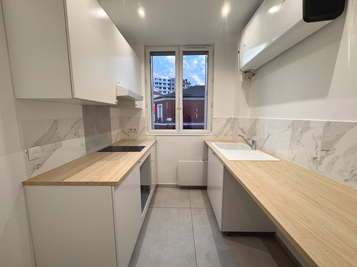 Location Appartement  2 pièces - 44.33m² 93400 Saint-ouen