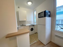 Location appartement meubléParis 75018