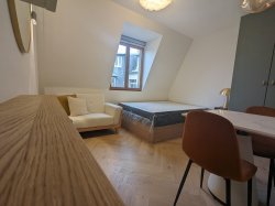 Location appartement meubléParis 75008