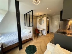 Location appartement meubléParis 75008