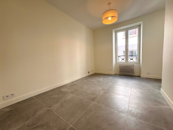 Location appartement Paris 75018