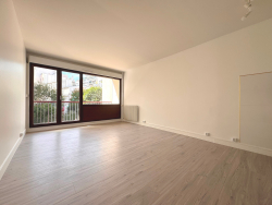 Location appartement Paris 75019