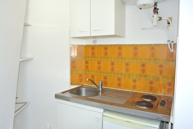 Location Appartement  1 pi�ce (studio) - 16.32m� 75008 Paris