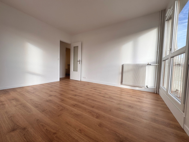 Location Appartement  2 pi�ces - 50m� 75011 Paris